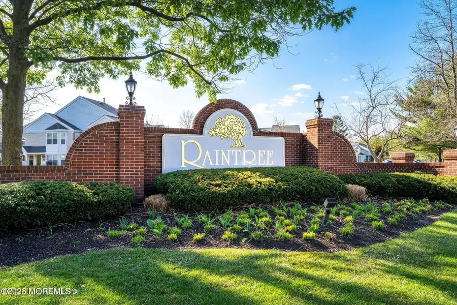 6 Woodmere Court, Freehold, NJ 07728 - #2