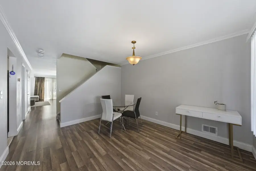 6 Woodmere Court, Freehold, NJ 07728 - #3