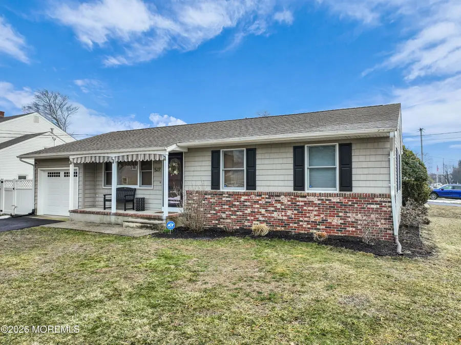 527 Delaware Avenue, Point Pleasant, NJ 08742 - #2