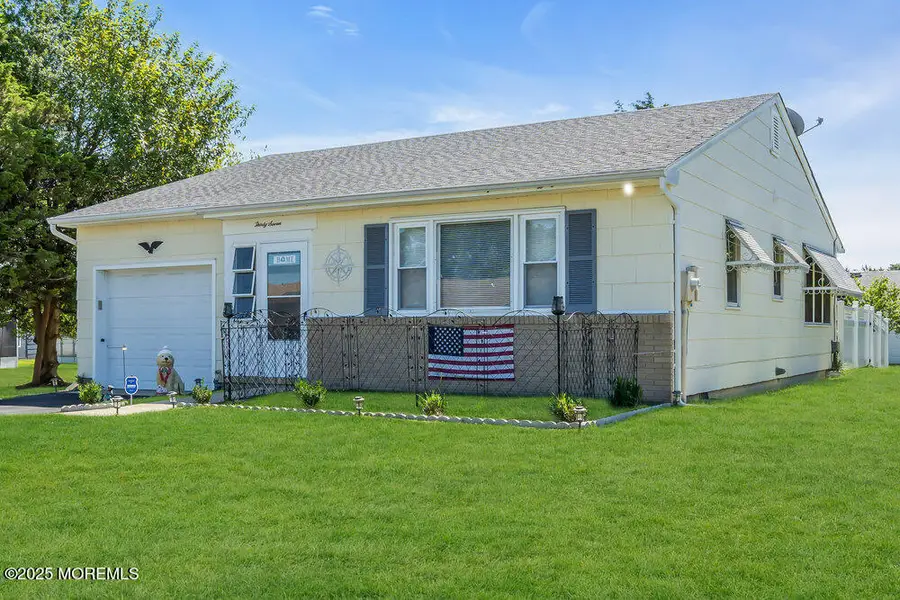 37 Carlisle Road, Holiday City Berkeley, NJ 08721 - #3