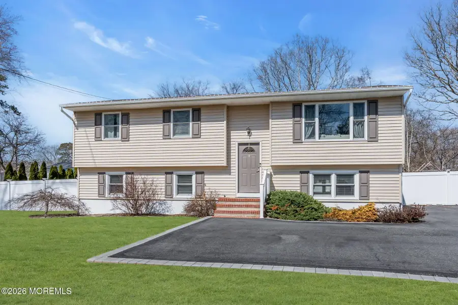 725 Commonwealth Boulevard, Toms River, NJ 08757 - #2