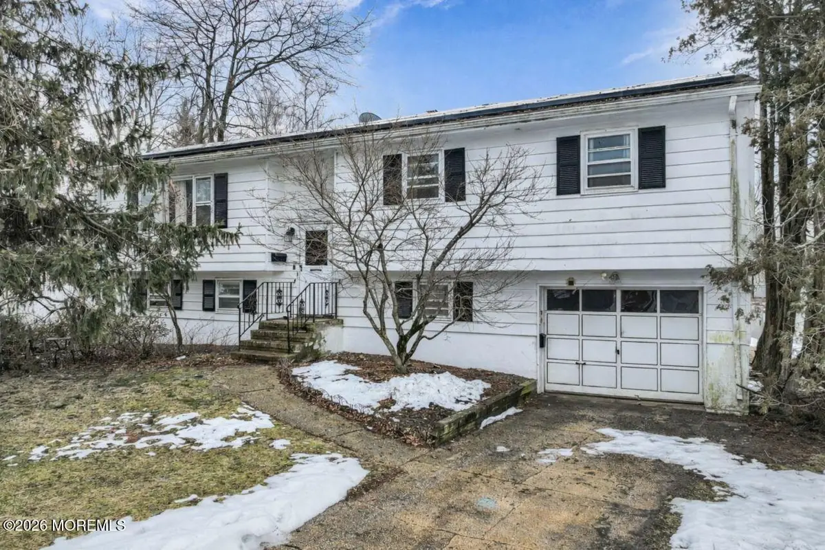 88 Lynn Court, Belford, NJ 07718 - #1