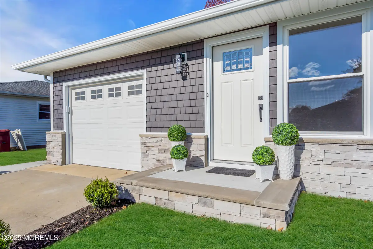 17 Palmetto Point Street, Toms River, NJ 08757 - #1