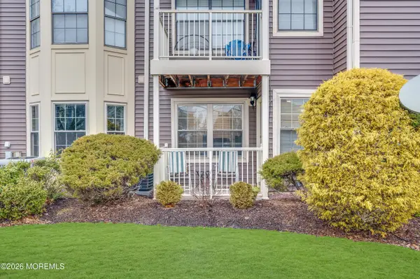 202 Blew Court, East Brunswick, NJ 08816