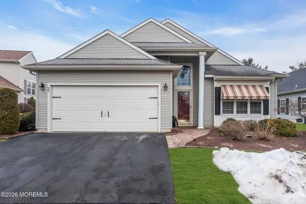 22 Margaux Drive, Manchester, NJ 08759