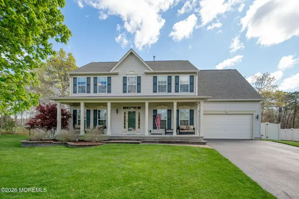 32 Carriage Way, Barnegat, NJ 08005