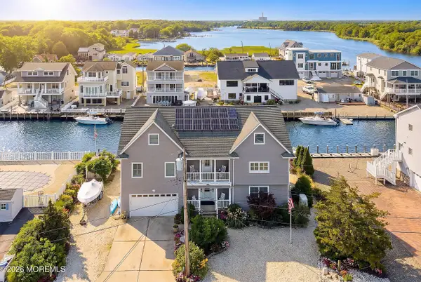 33 Sands Point Road, Waretown, NJ 08758