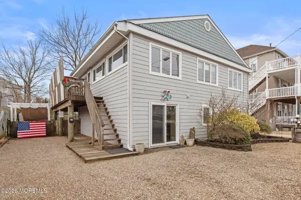 24 New Jersey Avenue, Long Beach Twp, NJ 08008