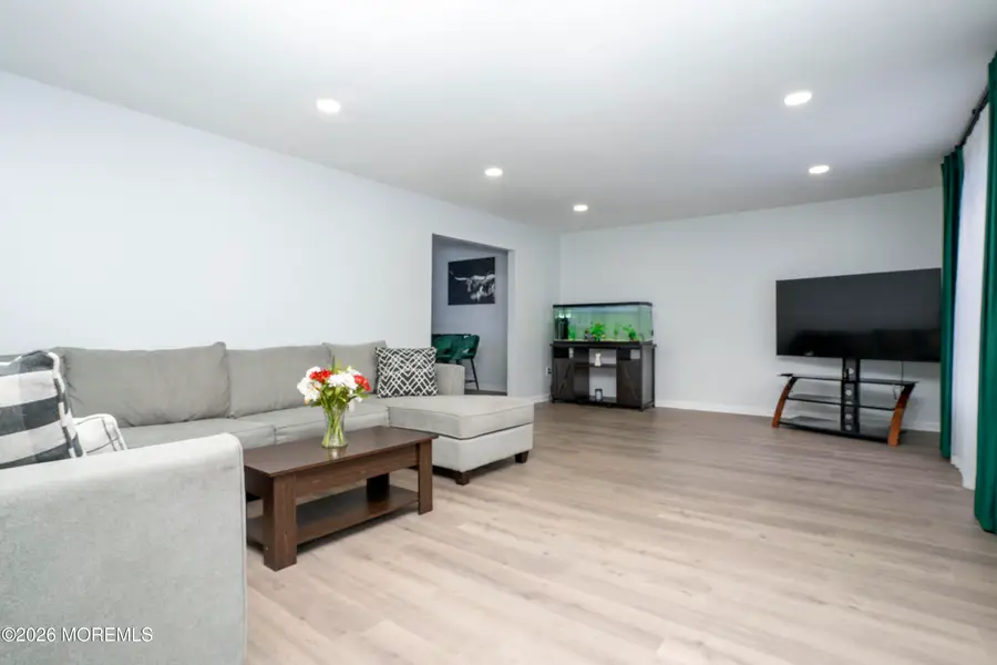 29 Maple Street, Middletown, NJ 07758 - #3