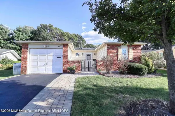 16 Dickinson Road, Brick, NJ 08724