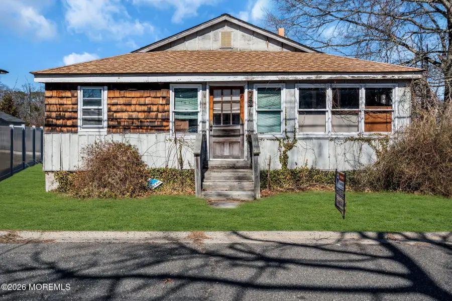 723 Howe Street, Point Pleasant, NJ 08742 - #2