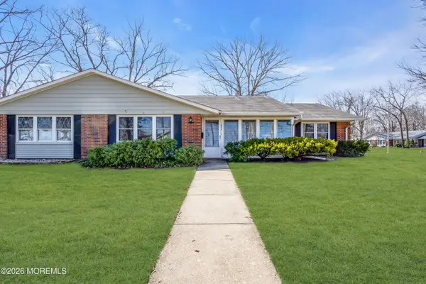 180 Sterling Court #B, Lakewood, NJ 08701