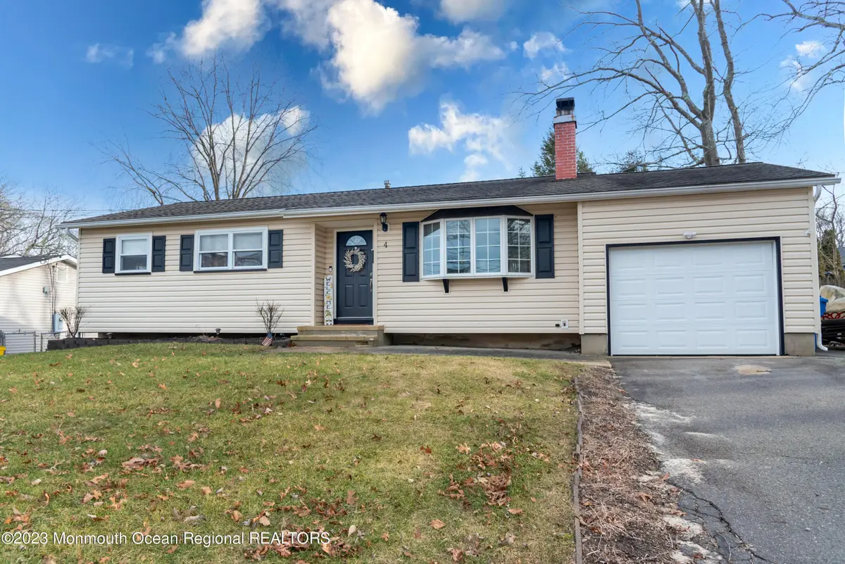 4 Pennsylvania Avenue, Jackson, NJ 08527 - #1