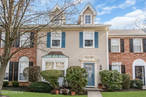 25 Steeple Chase Court, Tinton Falls, NJ 07724