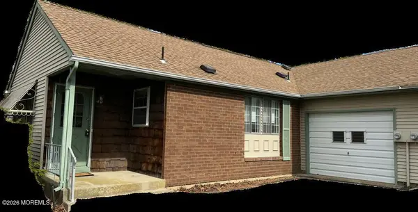 4 Quincy Drive #D, Whiting, NJ 08759