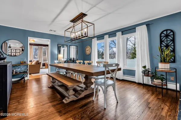 477 Fox Avenue, Belford, NJ 07718