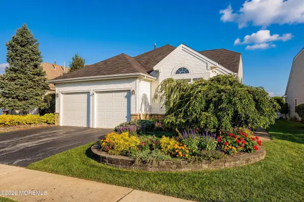 10 Arcadia Drive, Manchester, NJ 08759