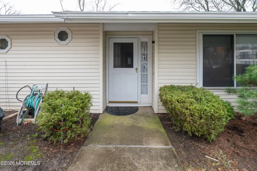 264B Crosse Drive, Monroe, NJ 08831 - #2