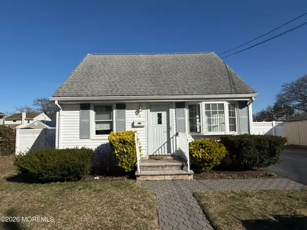 76 Compton Avenue, Hazlet, NJ 07734