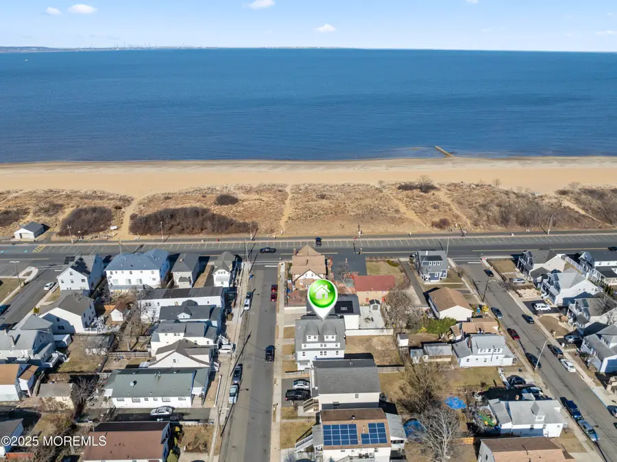 8 Oceanview Avenue, Keansburg, NJ 07734 - #3