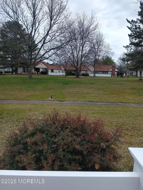 949B Liverpool Circle, Manchester, NJ 08759