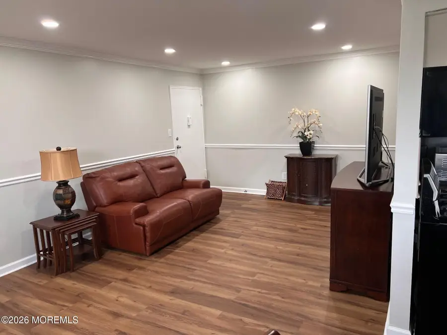 16 Manchester Court #H, Freehold, NJ 07728 - #3