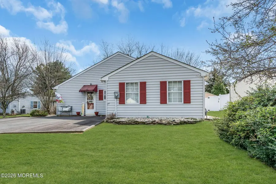 46 Pilgrim Avenue, Tinton Falls, NJ 07753 - #2