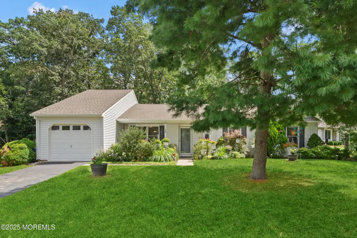7 Lamp Post Court, Howell, NJ 07731 - #1