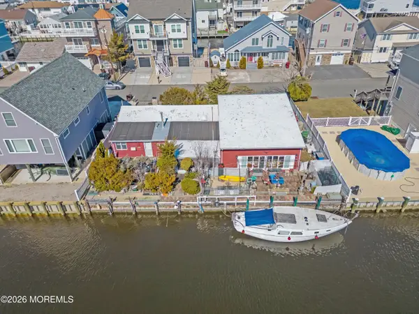 242 Evergreen Drive, Bayville, NJ 08721