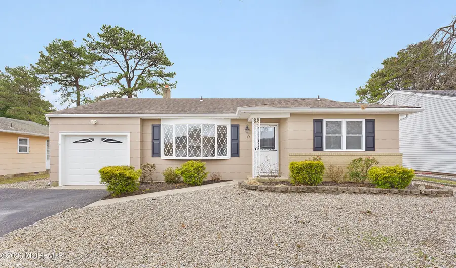 19 Bennington Drive, Toms River, NJ 08757 - #3
