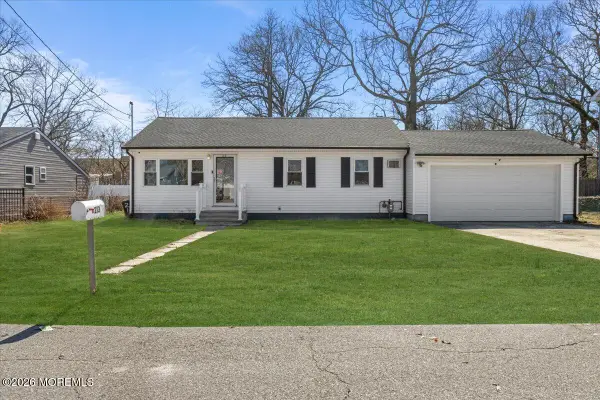 213 Chestnut Drive, Lanoka Harbor, NJ 08734