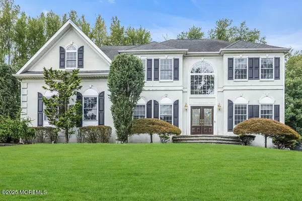 22 Forest Lane, Monroe, NJ 08831