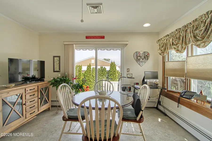 5 Templeton Street, Toms River, NJ 08757 - #3