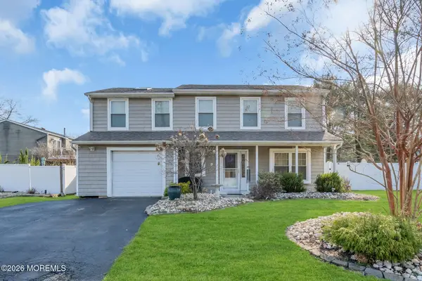 11 Barre Drive, Howell, NJ 07731