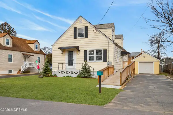 21 Johnson Terrace, Hazlet, NJ 07734