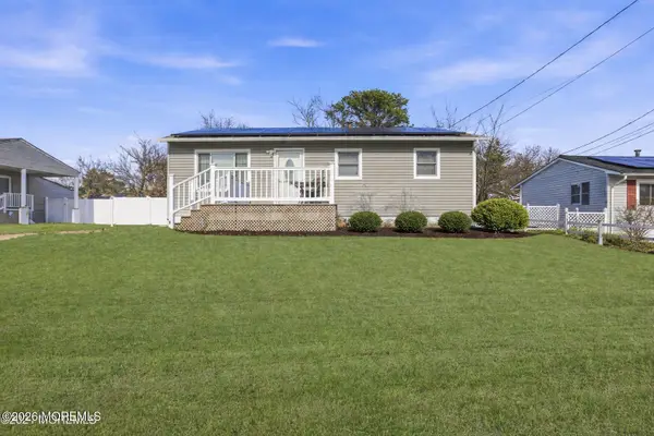 28 Bucknell Drive, Toms River, NJ 08757