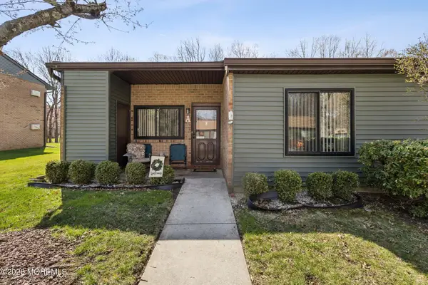 232 Medford Court #A, Manalapan, NJ 07726