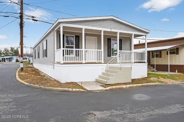 414 Walnut Street #414, Robbinsville, NJ 08691