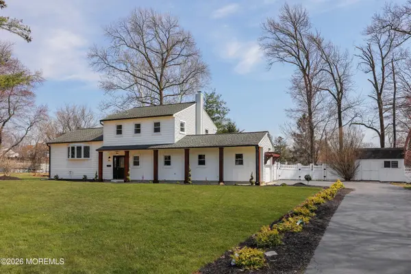 35 Bayberry Lane, Middletown, NJ 07748