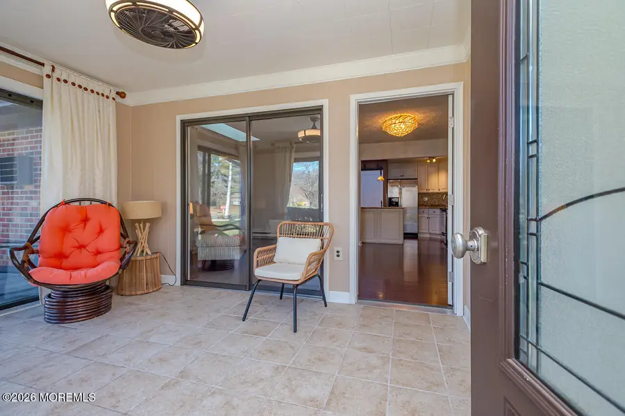 122 Manchester Court, Red Bank, NJ 07701 - #3