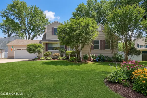 1611 Oak Glen Road, Toms River, NJ 08753