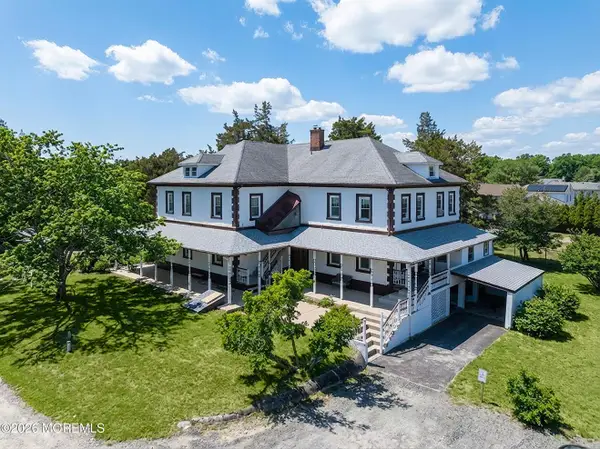 15 Hummingbird Way, Jackson, NJ 08527