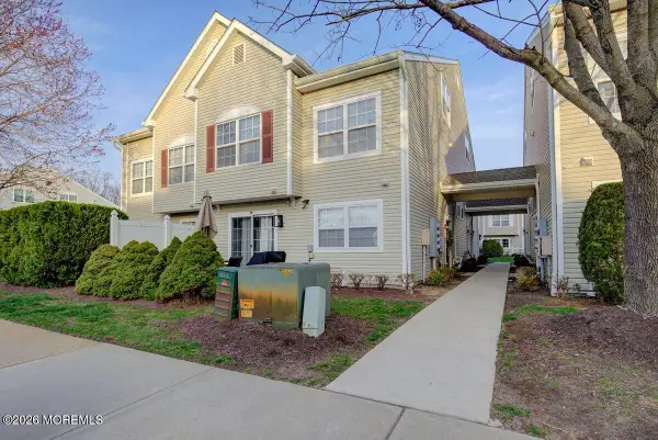 76 Shinnecock Hills Court #1000, Howell, NJ 07731