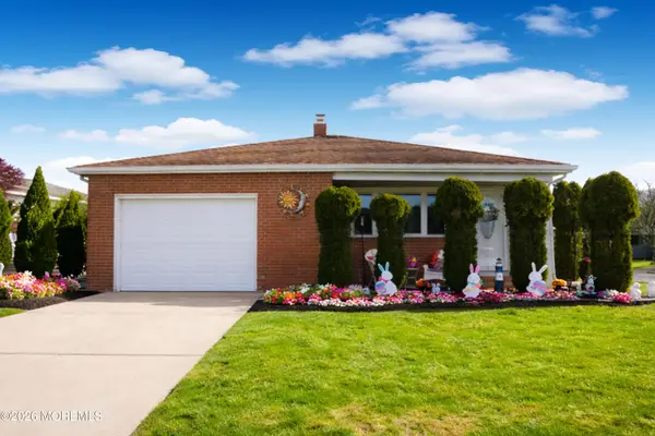 1 Miramar Court, Toms River, NJ 08757