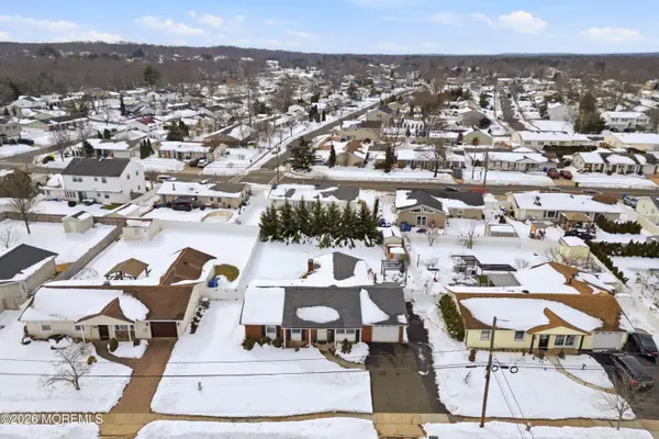 15 Drexel Terrace, Monroe, NJ 08831