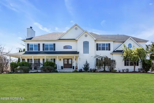 4 Susan Court, Farmingdale, NJ 07727