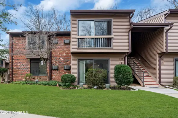 8 Manchester Court, Red Bank, NJ 07701