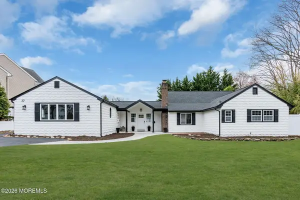 37 Swartzel Drive, Middletown, NJ 07748