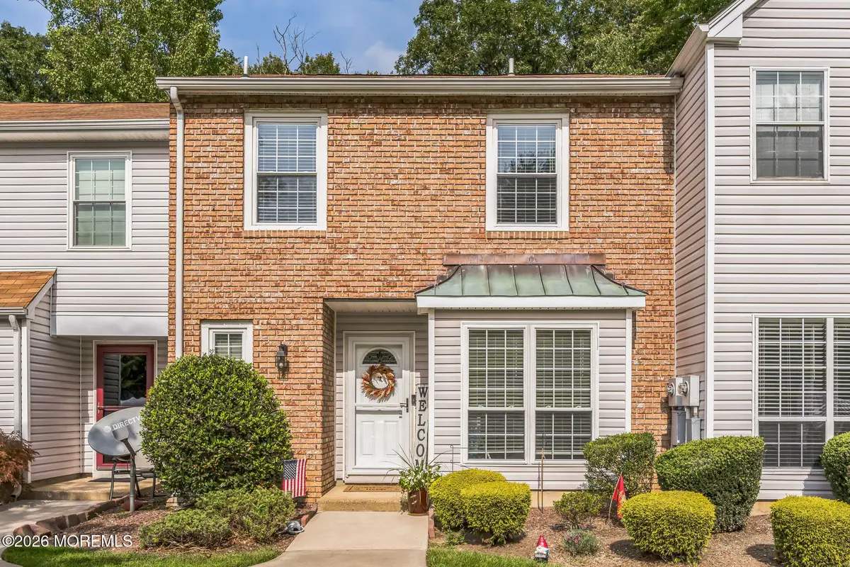 4 Vassar Place, Morganville, NJ 07751 - #1