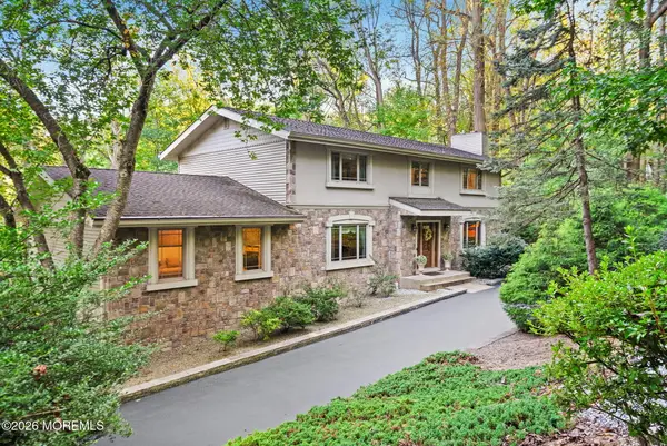 21 Stoney Brook Road, Holmdel, NJ 07733